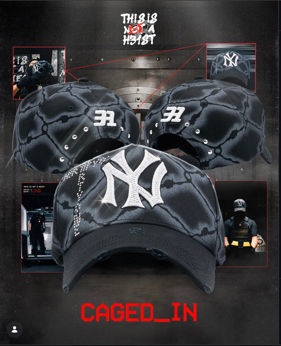 Thirty one hats CAGE IN (full set)