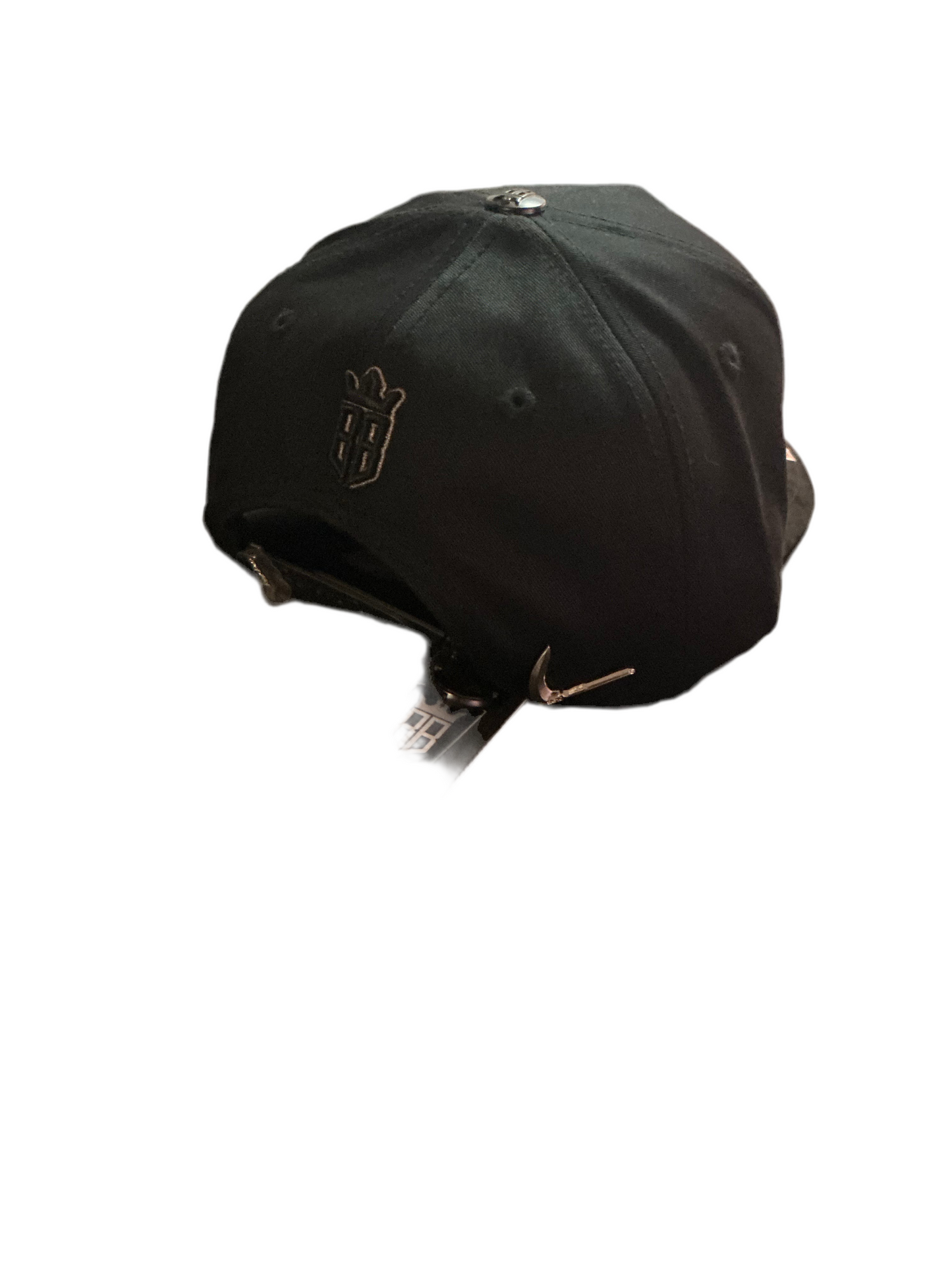 Bigg boss gallo oscuro